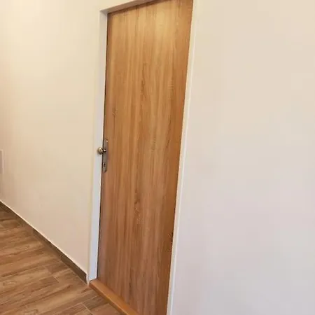 Apartman Kostomlaty Pod Milesovkou דירה Kostomlaty pod Milešovkou