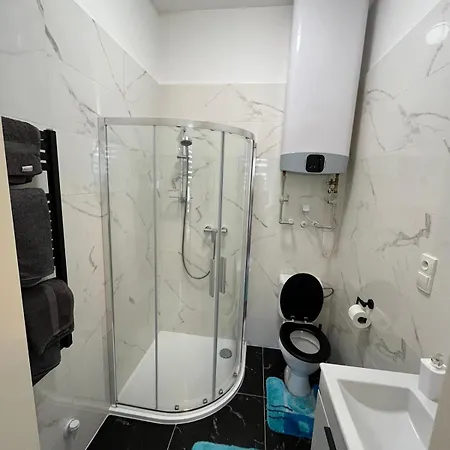 Apartman Kostomlaty Pod Milesovkou דירה Kostomlaty pod Milešovkou
